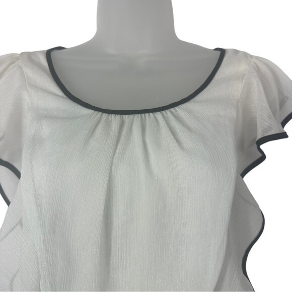 Izbyer Ruffle Top. Size Xs NWOT - Picture 1 of 5